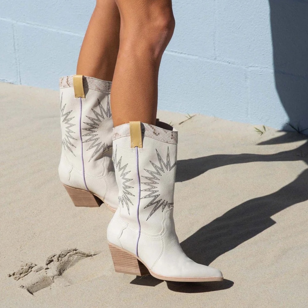 Dolce Vita EUC Lawson Boot in Sand - Size 10